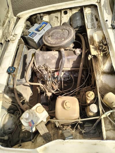 لادا 2105 1995 للبيع بركة السبع