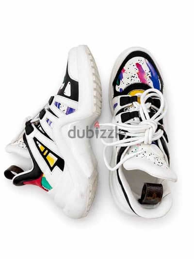 Louis Vuitton sneakers excellent condition