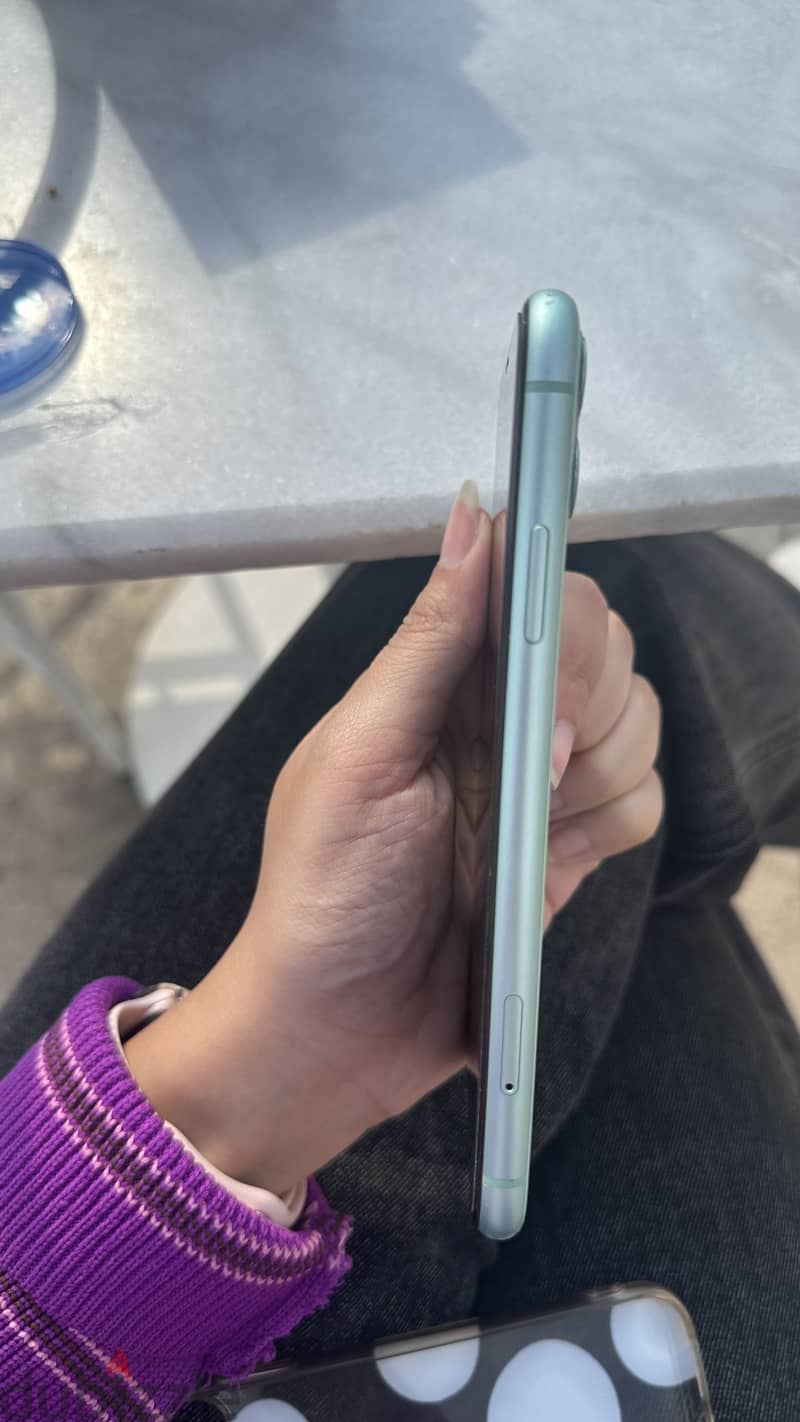 Apple - iPhone 11 3
