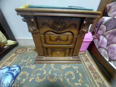 فرصة للبيع – سرير + كومند ومرتبه يانسين بحالة جيدة جدًا