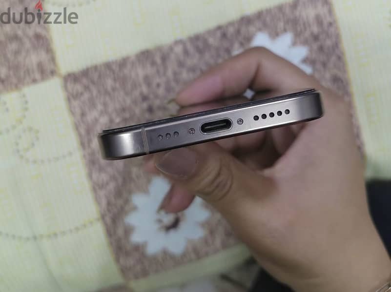 Apple - iPhone 16 Pro 4