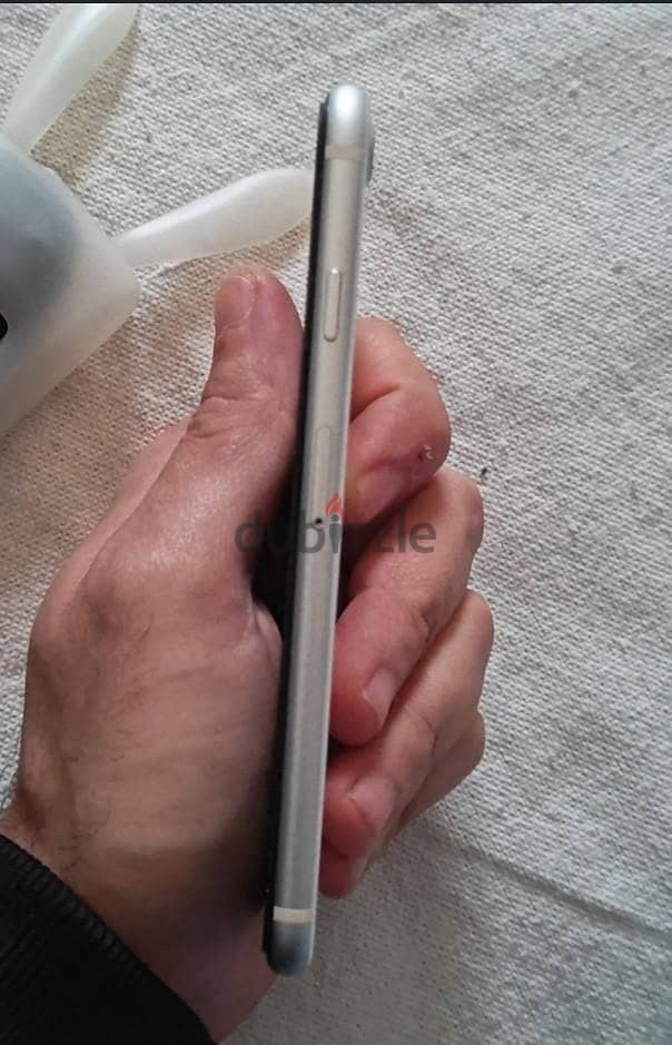 iPhone se 2020 4