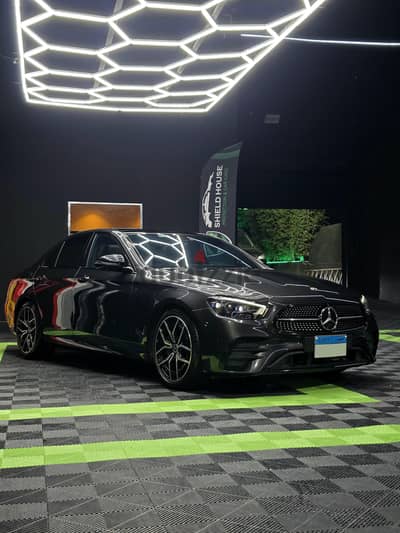 مرسيدس E200 2021 AMG - Night Package بحالة الزيرو
