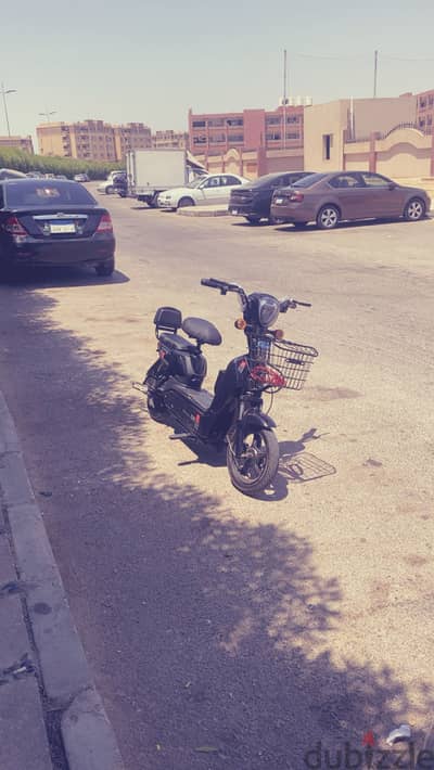اسكوتركهرباء استعمال شهرين حالة جيد جدا الدفع كاش أو إنستا قابل للفصال