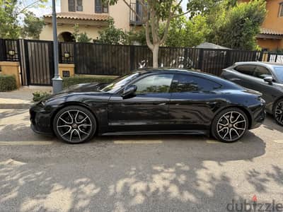 Porsche Taycan 2023
