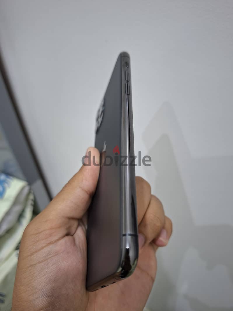 Apple - iPhone 11 Pro Max 1