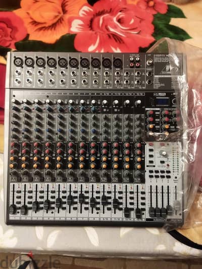 ميكسر بهرنجر Behringer XENYX QX2442USB كسر زيرو السعر لقطة لسرعة البيع