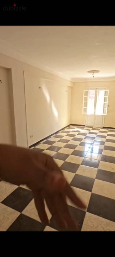 Groom's apartment for sale in Al-Baytashe Street