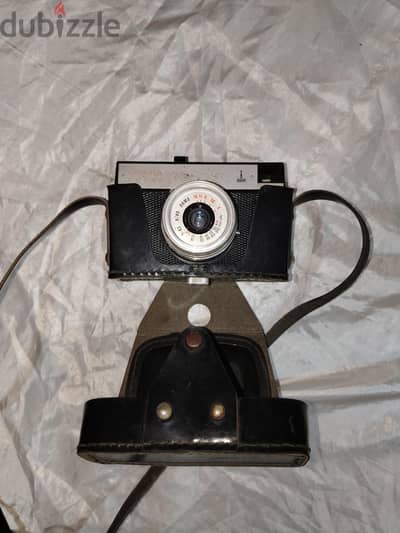 كميرا تصوير روسي الصنع سوفيتية الصنع، ومنتجة بواسطة مصنع LOMOСмена-8М