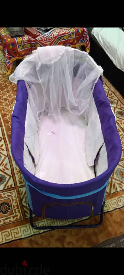 سرير اطفال