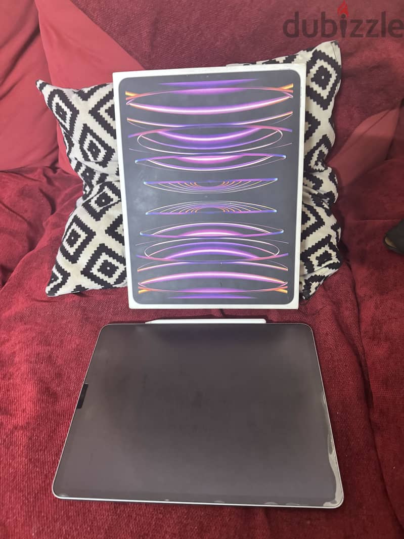 Ipad pro 2022 M2 6th generation + apple pencil + apple pencil tips 3