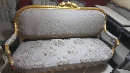 صالون ابسون مدهب كسر زيرو خشب زان كنبه واربع كراسى وطرابيزه استعمال بس
