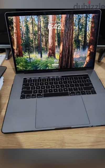 MacBook pro 2018 new
