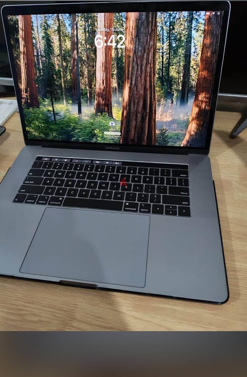 MacBook pro 2018 new 6