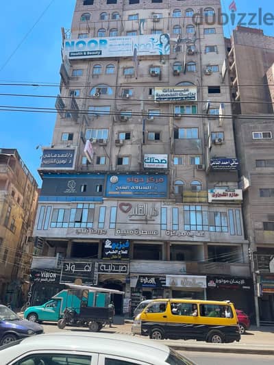 عياده او مقر إداري ميدان الشون موقع مميز جدا بمدينة المحله