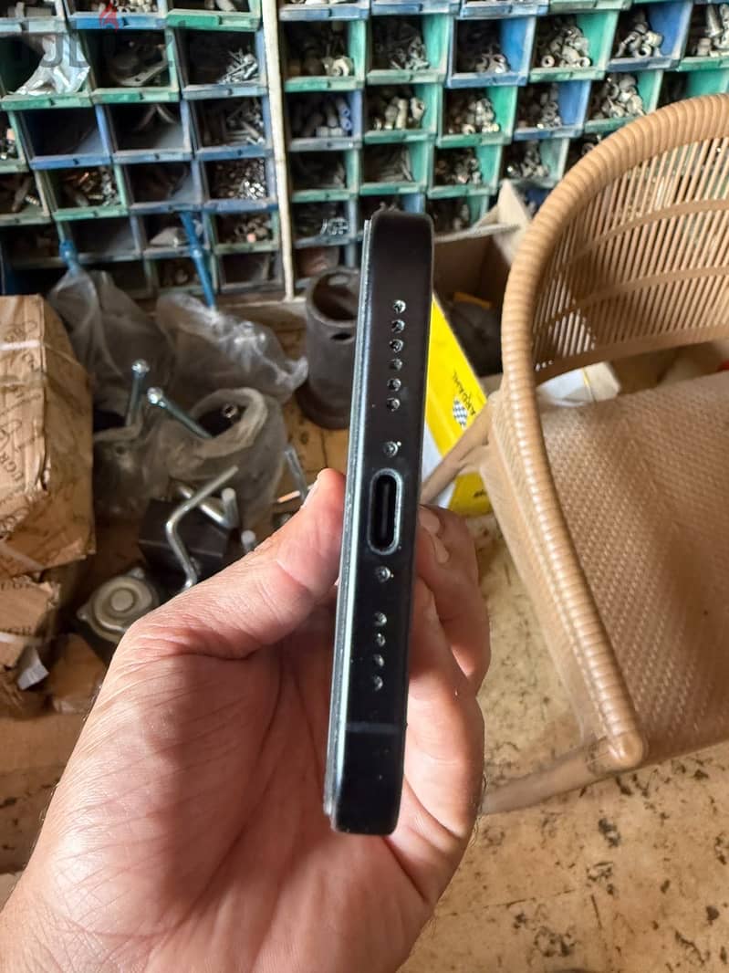 Apple - iPhone 16 Plus 2