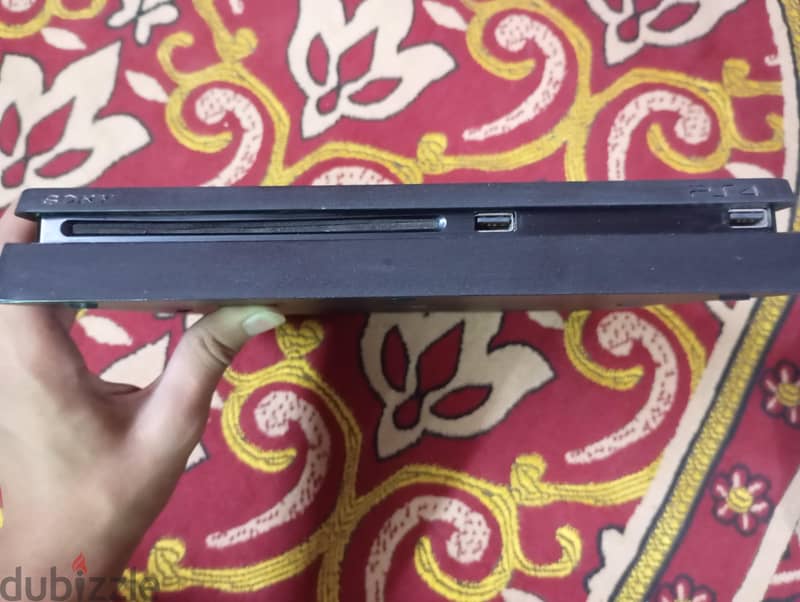playstation 4 slim 1