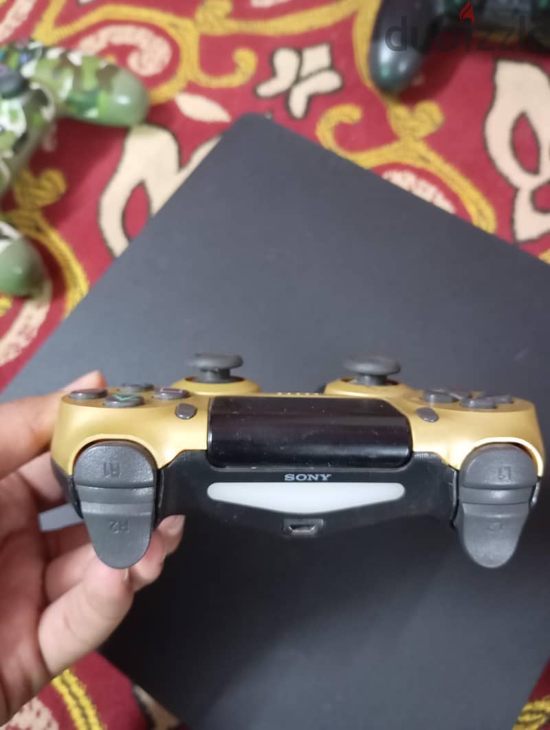 playstation 4 slim 8