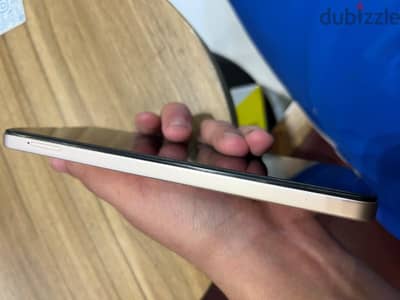 Vivo Y11d رام ٤+٤ مساحه ١٢٨ البطاريه ١٠٠ ب العلبه و الشاحن الاصلي