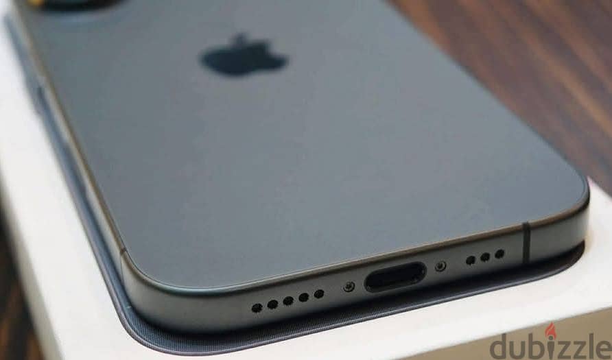 IPhone 16 3