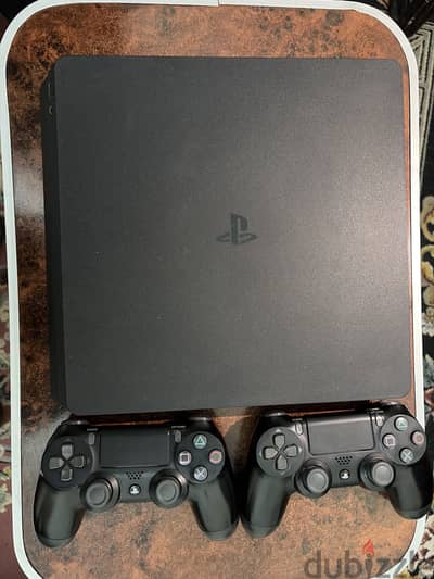PS4 Slim | Excellent Condition | 2 Original Controllers