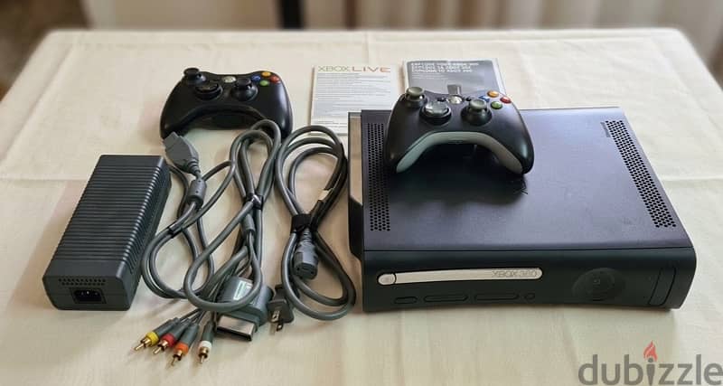xbox 360 Elite + 2 Wirless Controller 1