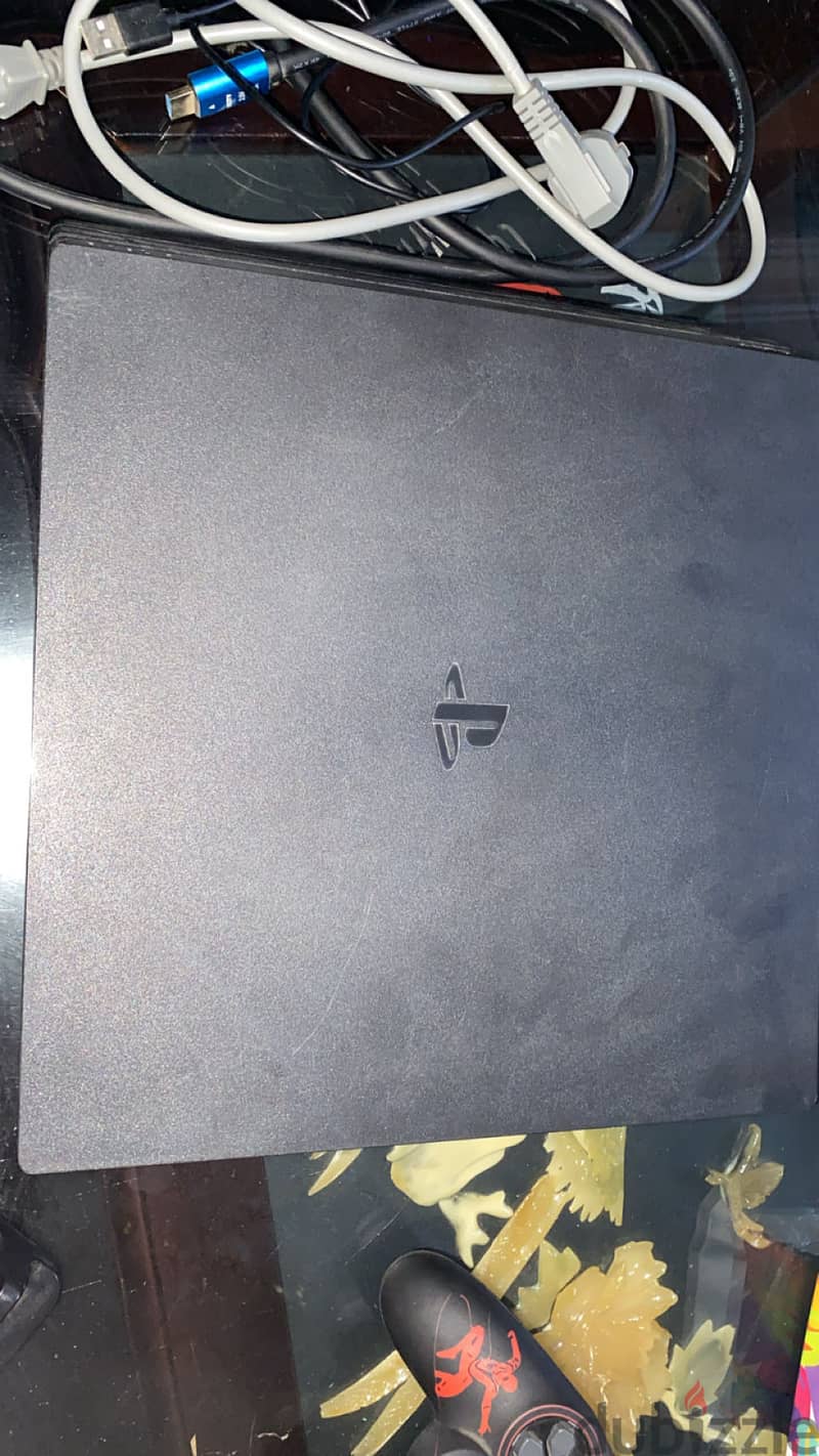 Ps4 pro perfect condition 1