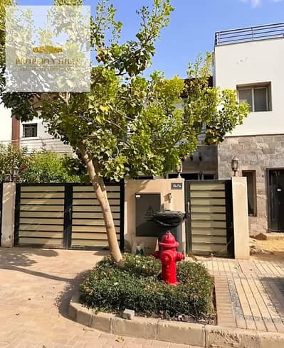 Ready to move villa in rosail city new cairo with garden