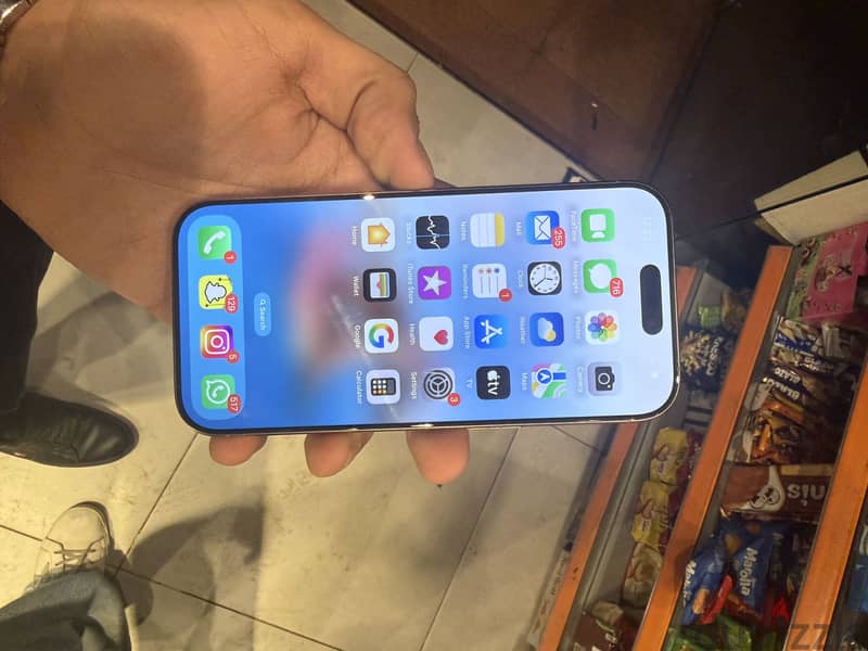 Apple - iPhone 16 Pro 4