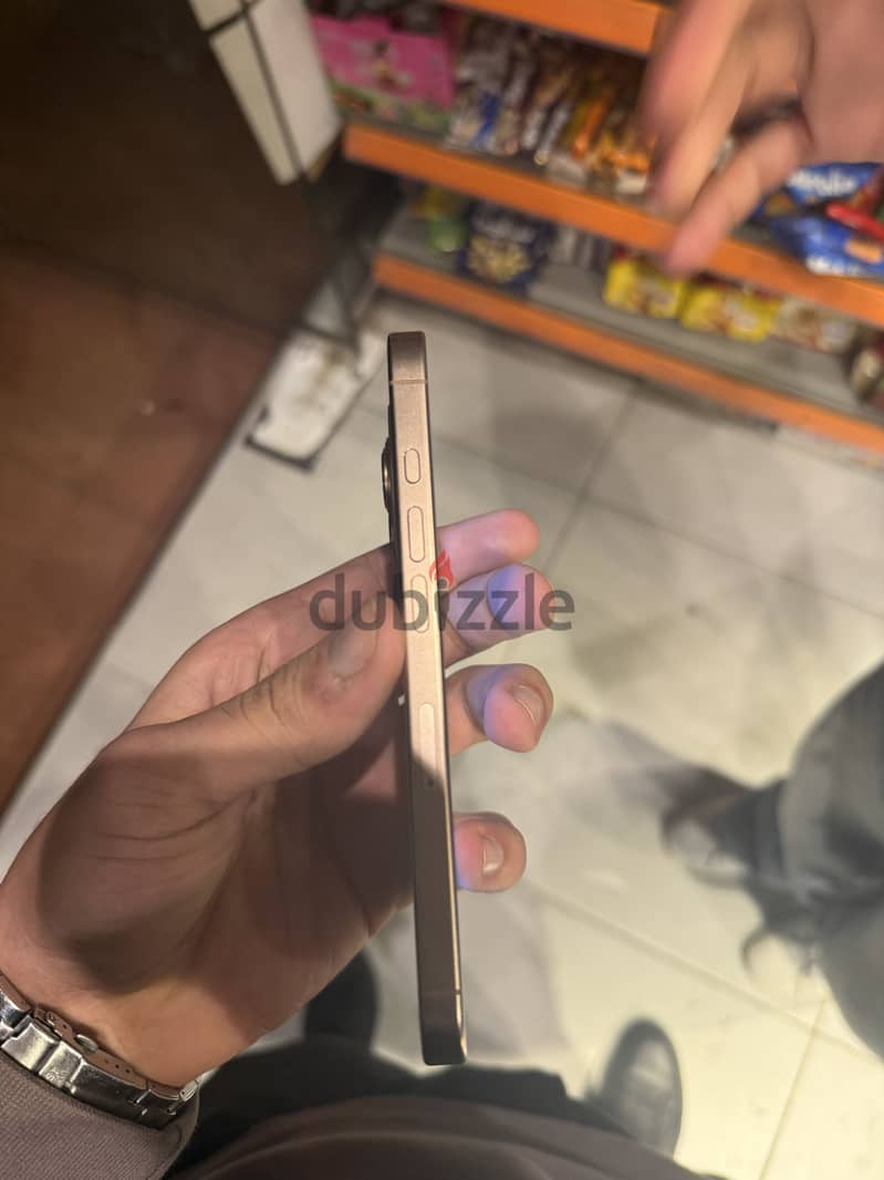 Apple - iPhone 16 Pro 5