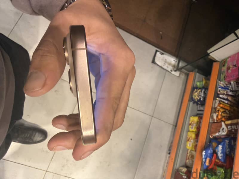 Apple - iPhone 16 Pro 6