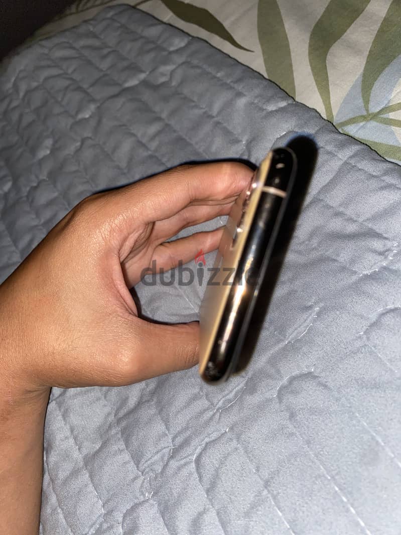 Apple - iPhone 11 Pro 3