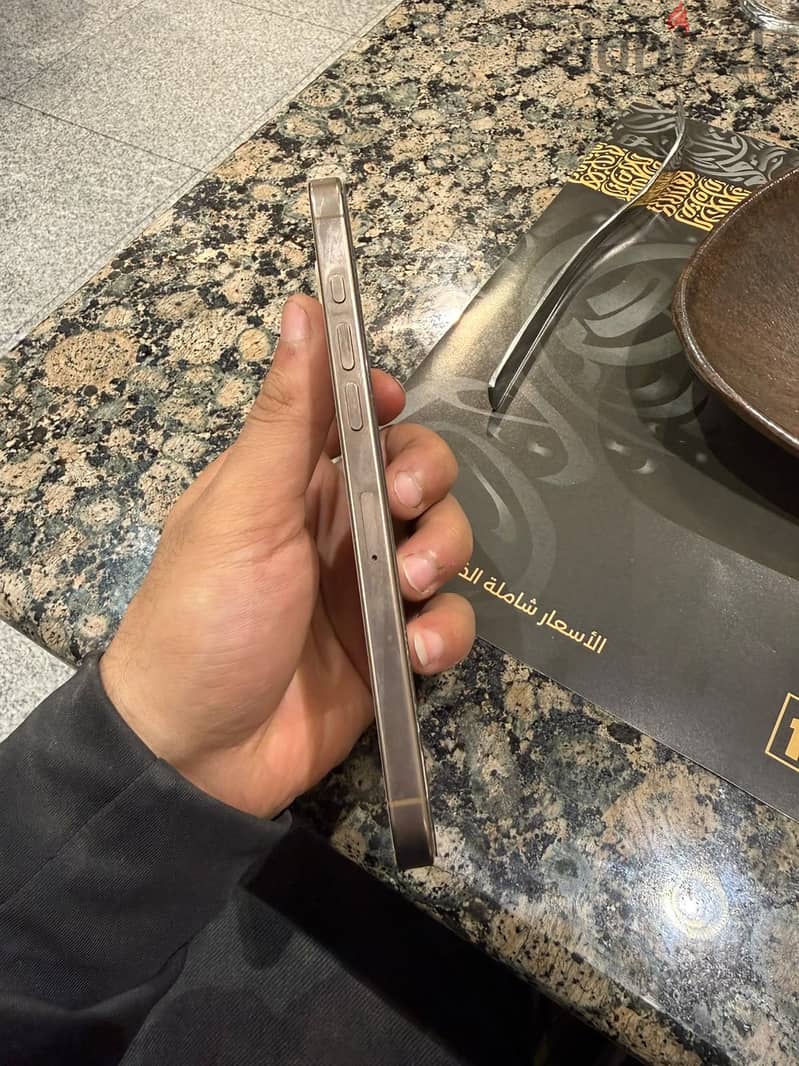 Apple - iPhone 16 Pro Max 3