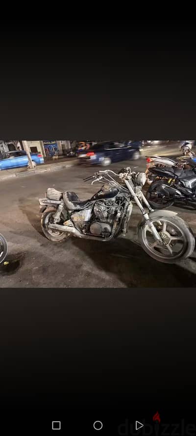شادو 750 موديل 90 رخصه منتهيه مرور بورسعيد تحتاج بطاريه فقط