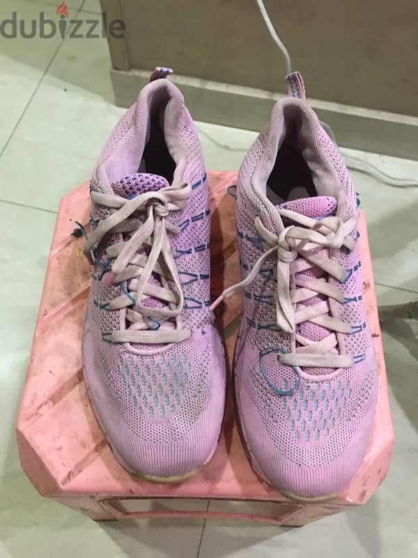 used activ shoes 41 2