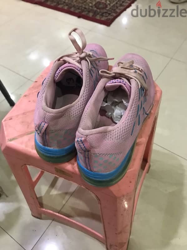 used activ shoes 41 3