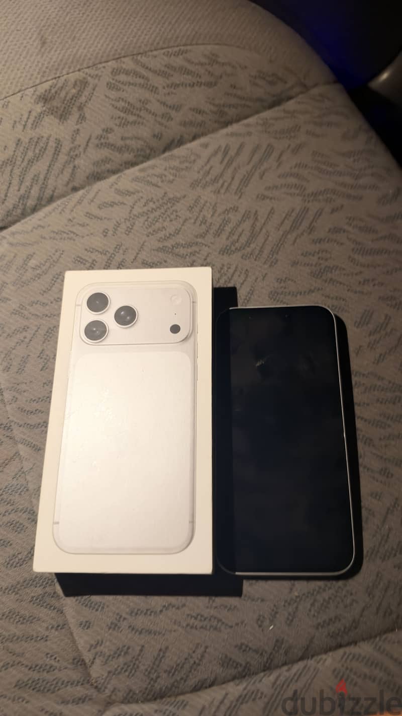 Apple - iPhone 17 Pro Max 1