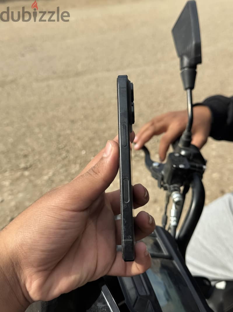 Apple - iPhone 16 Pro 4