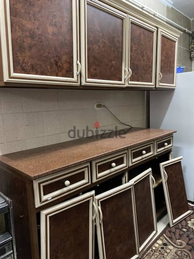 مطبخ مستعمل ٣ وحدات و رخامة بحالة جيدة (خشمونيوم)