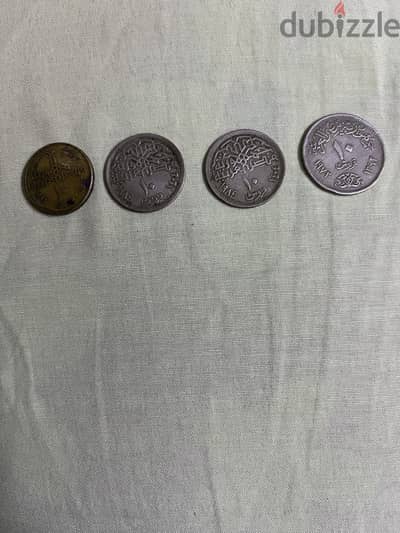 عملات مصرية وسعودية قديمة