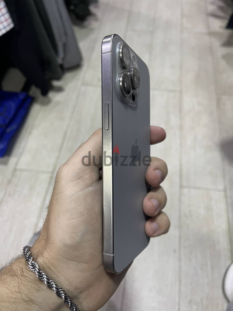 Apple - iPhone 15 Pro Max 2