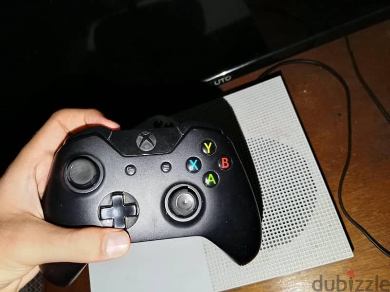 Xbox one s 1t 3