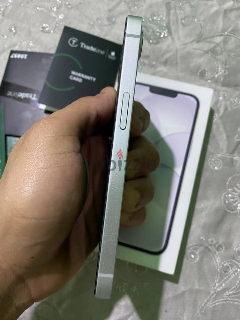 Apple - iPhone 17e 2