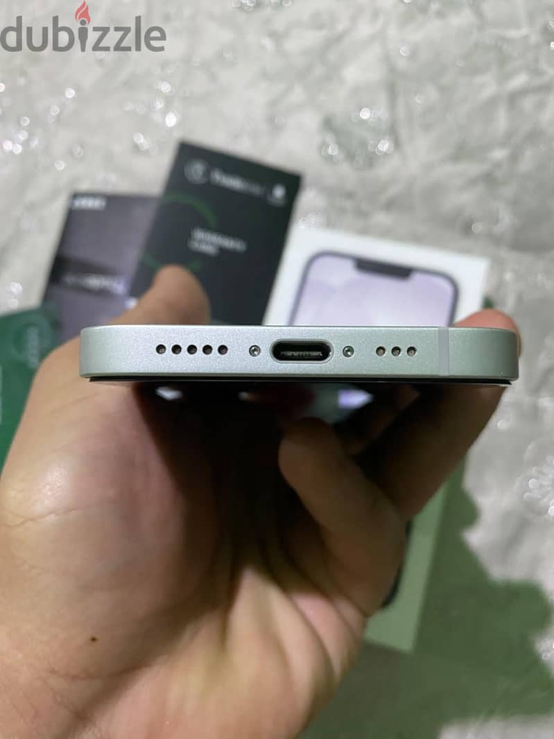 Apple - iPhone 17e 4