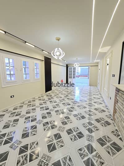 Apartment for sale at kilometer 21 Alexandria, Palm Beach, overlooking a corner, a distinguished residential and tourist location next to markets and restaurants