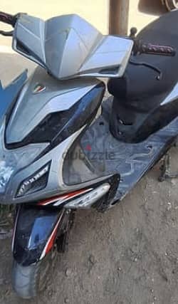 يكوتر حوا r8 مركون للبيع