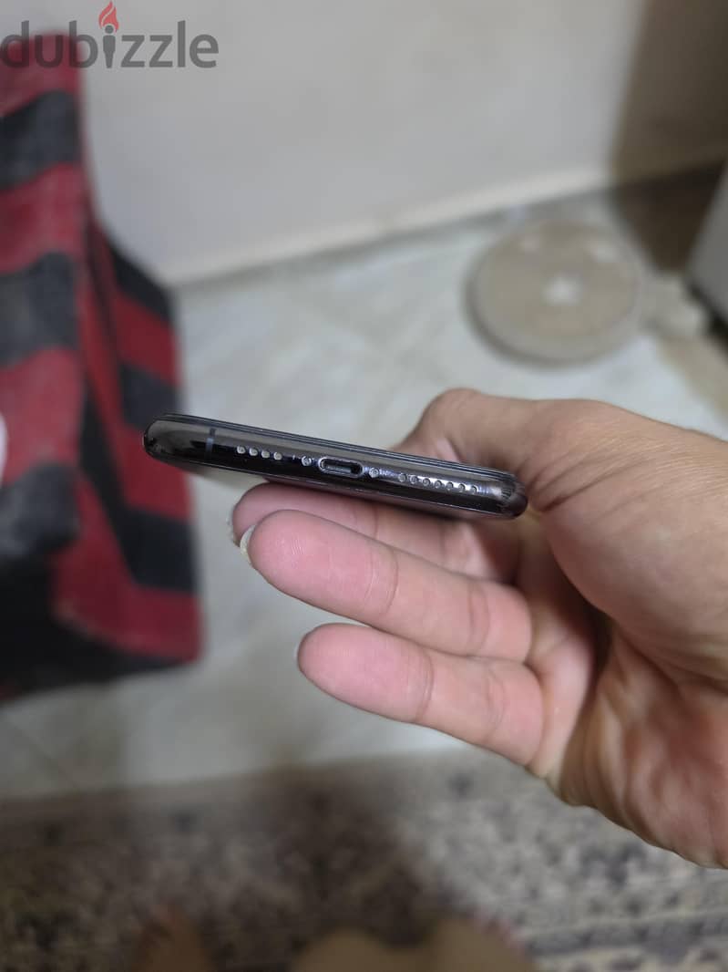 Apple - iPhone 11 Pro Max 4