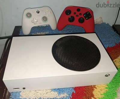 Xbox series s معاه دراعين