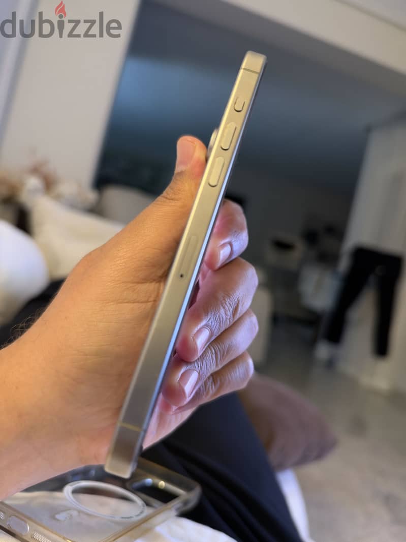 Apple - iPhone 15 Pro Max 4