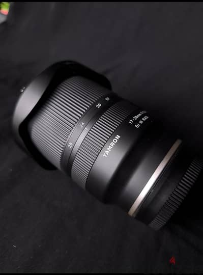 لينس تامرون Tamron 17-28 f2.8 ملكة العدسات الواسعة للسوني